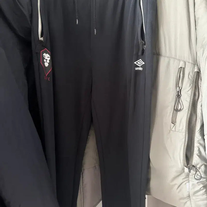 [BUNJANG] Umbro Jogger Pants XL / 엄브로 조거팬츠 XL