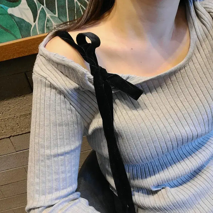 [BUNJANG] Off-Shoulder Ribbed Knit Top / [새상품/*바로발송*] 오프숄더 여리핏 리본 숄더 긴팔 골지 니트티