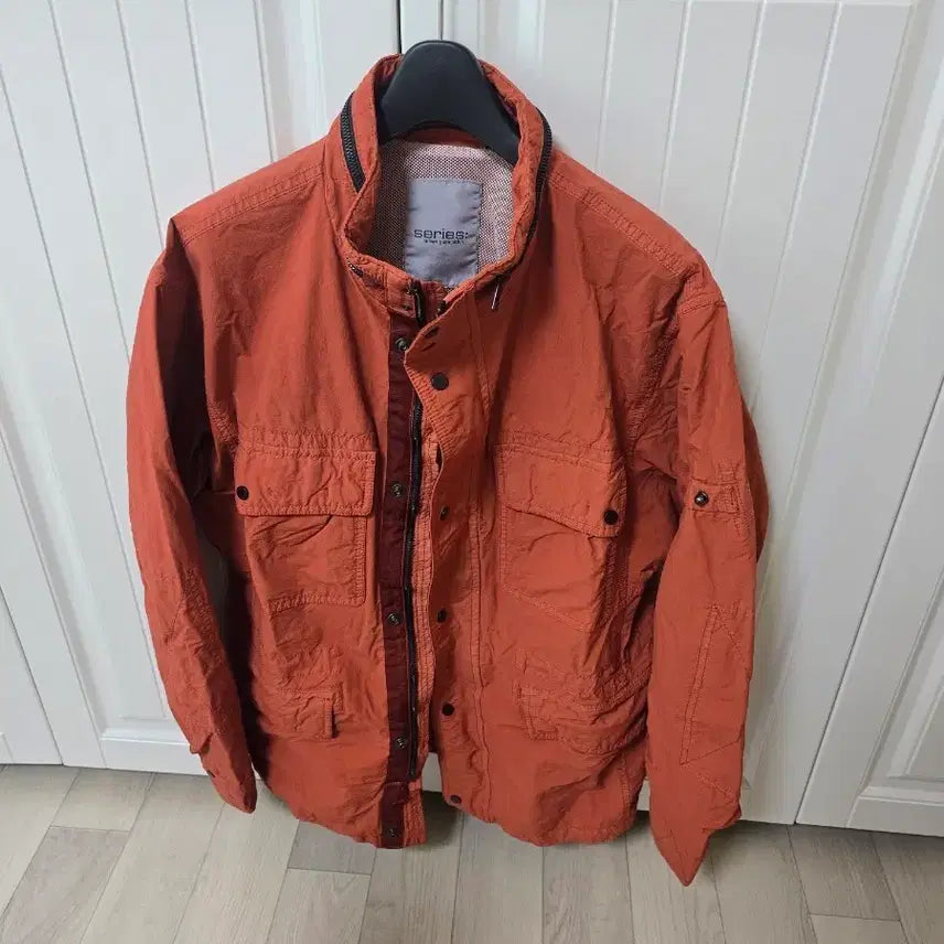 [BUNJANG] Series Orange Windbreaker Jacket / 시리즈series  바람막이 오렌지 100