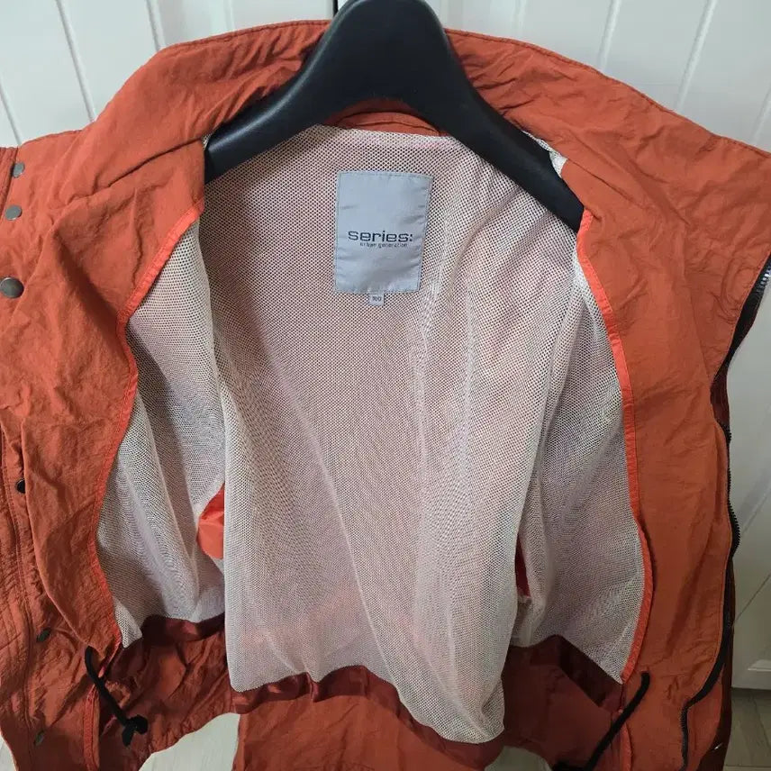 [BUNJANG] Series Orange Windbreaker Jacket / 시리즈series  바람막이 오렌지 100