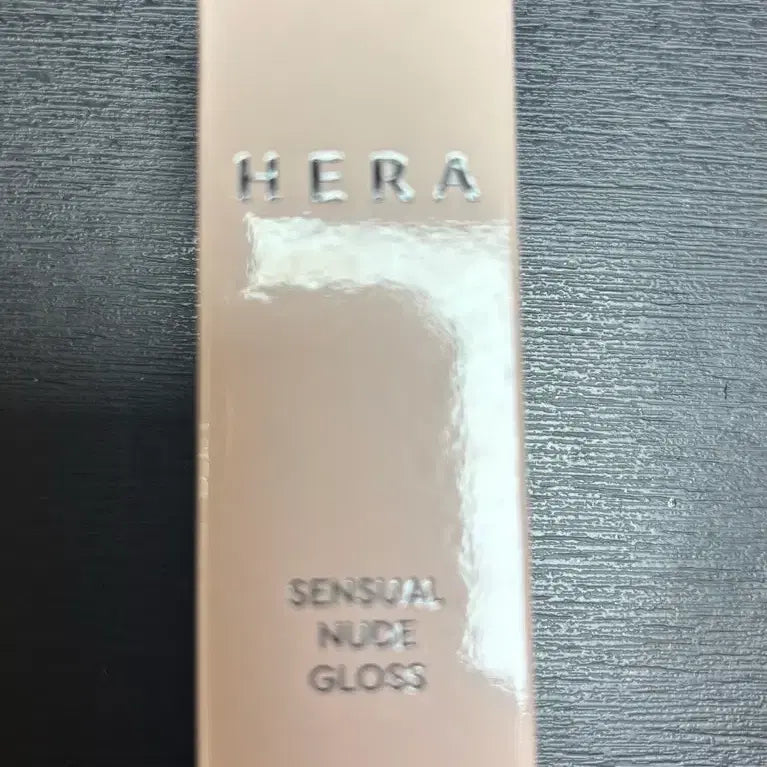 [BUNJANG] Hera Plumping Sensual Nude Gloss - Flirty / 헤라 플러티 미개봉 새제품 hera 센슈얼 누드 글로스
