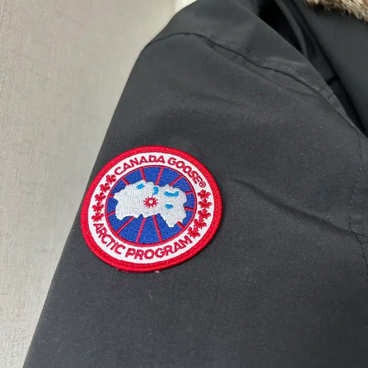 [BUNJANG] Canada Goose Black Padded Jacket / 캐나다구스 블랙 패딩 점퍼