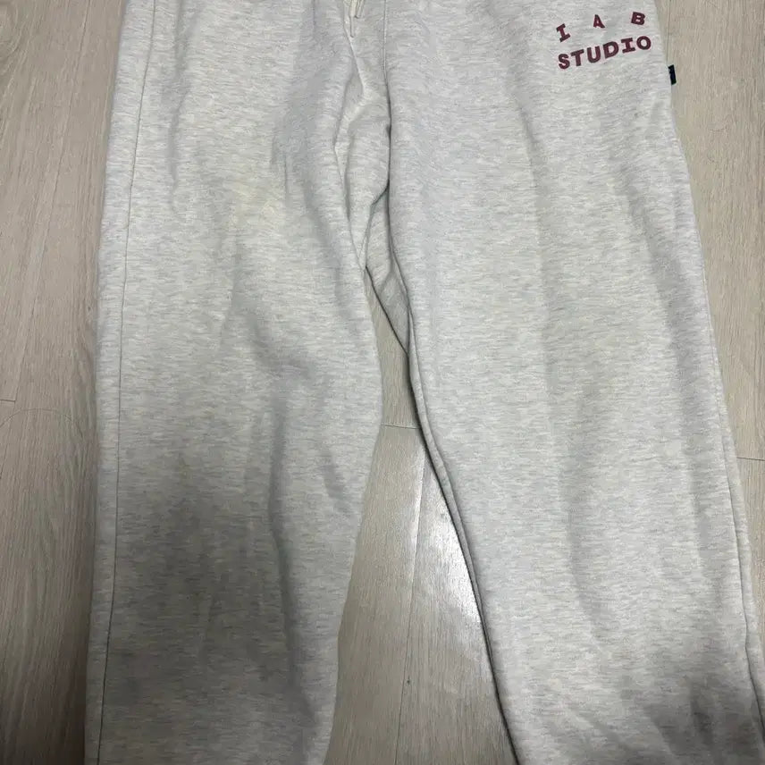 [BUNJANG] IAB Studio Sweatpants / 아이앱 스튜디오 스웨트팬츠 바지 판매합니다~