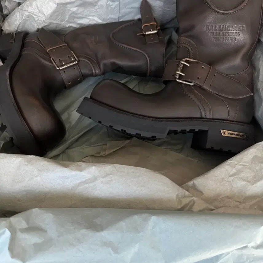 [BUNJANG] Balenciaga Venom Mid Boots Brown 43 / 발렌시아가 베놈 미들 부츠 브라운 43