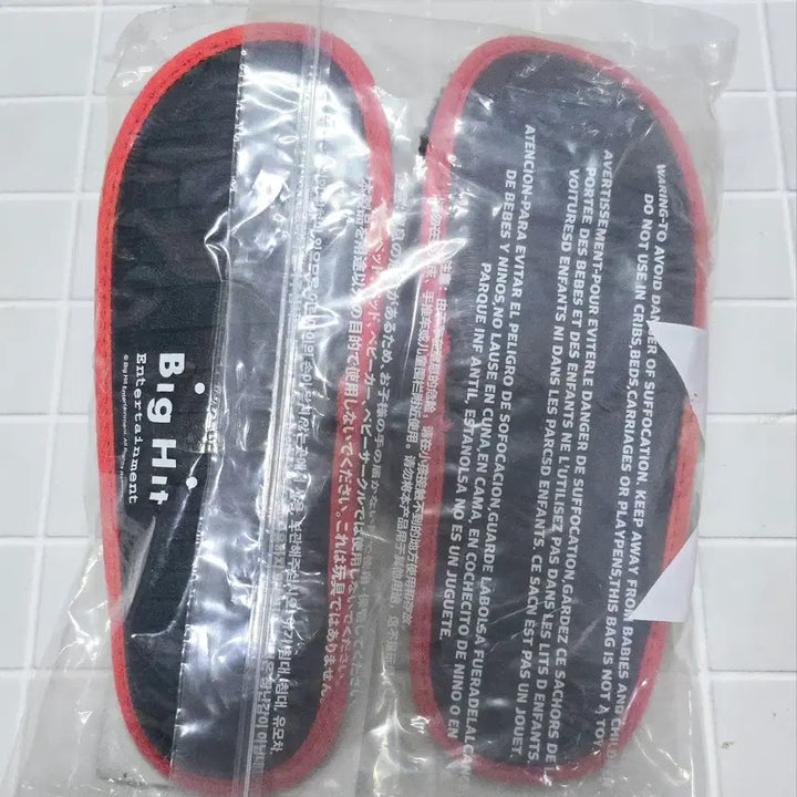 방탄소년단 룸 슈즈 마이크드랍 버젼 BTS ROOM SHOOES