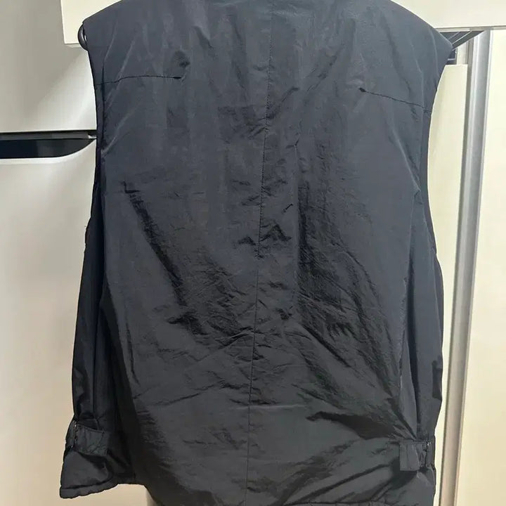 [BUNJANG] Polilteru Padded Vest Black Ink 4 / 폴리테루 베스트 블랙잉크 4