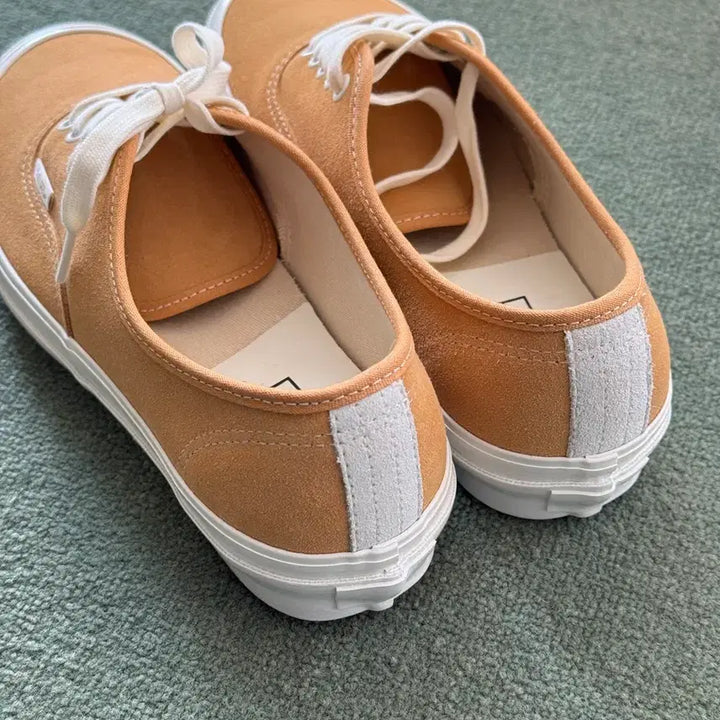 [BUNJANG] Vans Authentic OG LX Suede Yellow Sneakers / 반스 어센틱 og lx 스웨이드 옐로우 270 새것