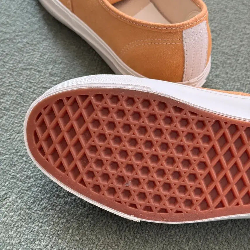 [BUNJANG] Vans Authentic OG LX Suede Yellow Sneakers / 반스 어센틱 og lx 스웨이드 옐로우 270 새것