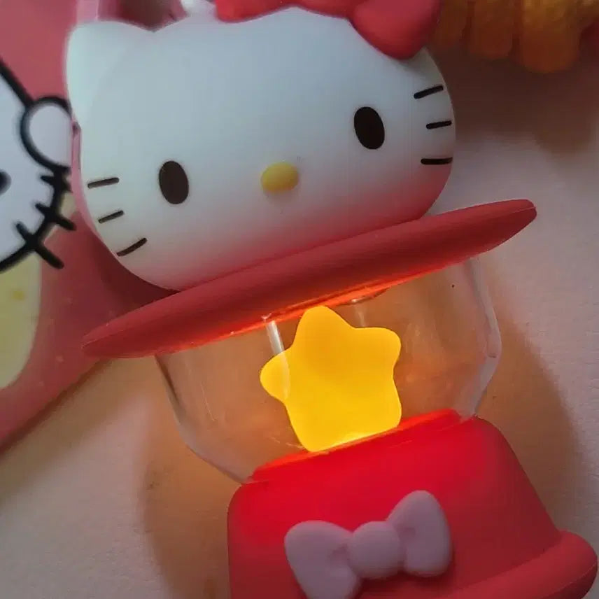 [BUNJANG] Hello Kitty LED Lantern Keychain / 헬로키티 랜턴 LED 키링 0.6