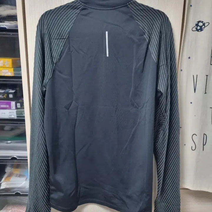 [SOLD OUT] (L XL 2XL) 나이키 엘리먼트 드라이핏 리플렉티브 디비젼 반집업
