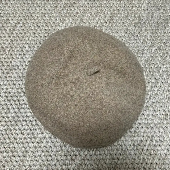 [BUNJANG] Vazal Studio Wool Beret Beige / 바잘 스터드 로고 울 베레모 베이지