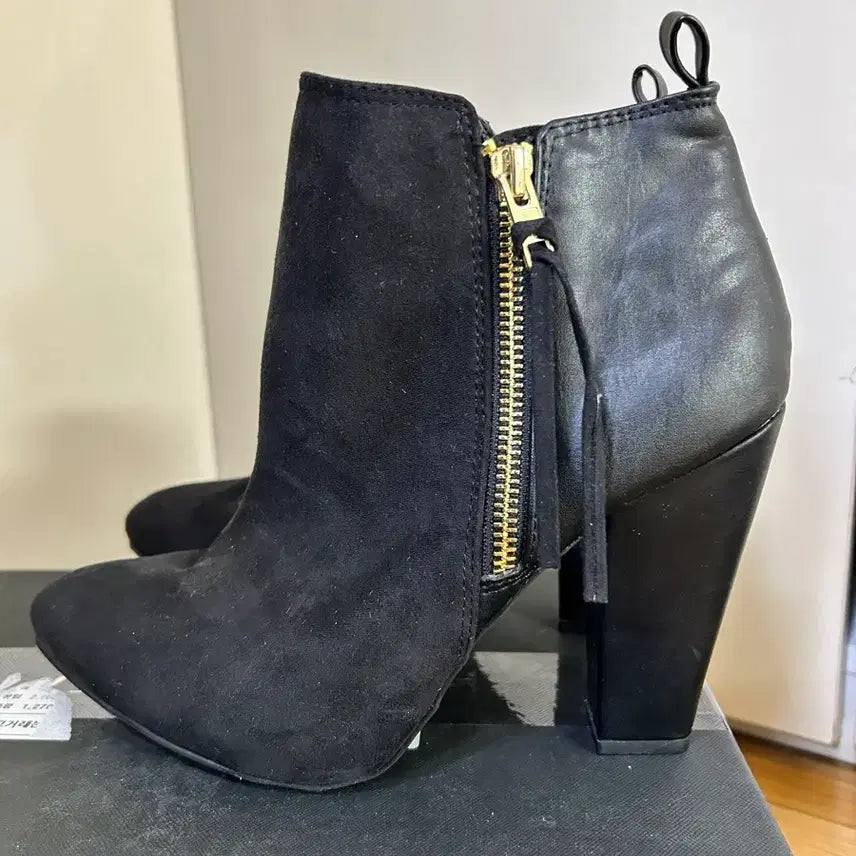 [BUNJANG] MosiMo Ankle Boots (Size 235-240) New / 모시모 앵클 부츠 (235-240사이즈) 새상품