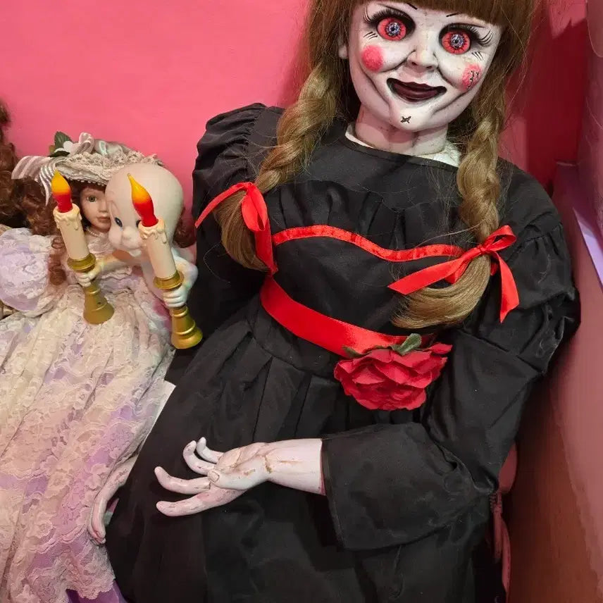 [BUNJANG] Annabelle Doll Movie Prop / 영화 애나벨 집으로 실물크기 애나벨인형