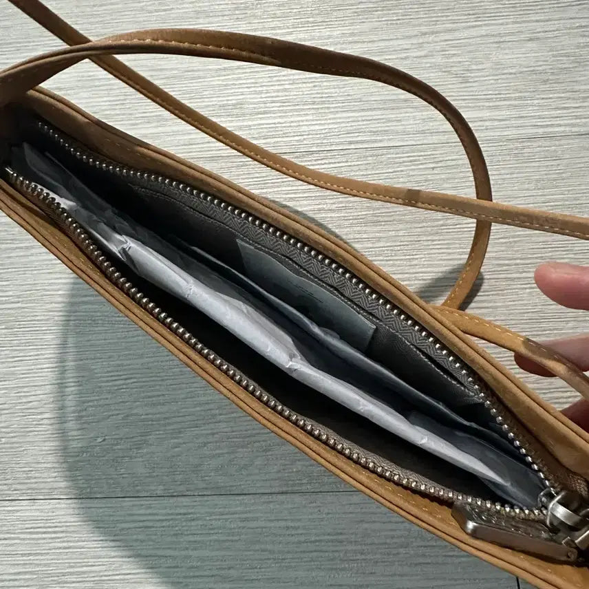 [BUNJANG] NOICE Rave Danced Magic Shoulder Bag / 노이쉬 가방 레이브던스트마지셔우드스탠드오일