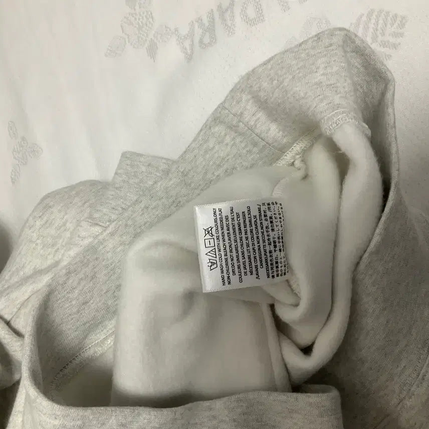 [BUNJANG] Essential Hoodie / 에센셜 후드티 팝니다