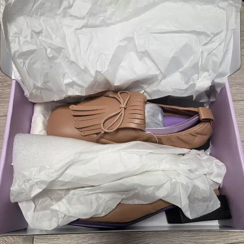 [BUNJANG] Cacharel 22FW Leather Loafers (245) / (새상품) 까사렐 22FW 양가죽 로퍼 (245)