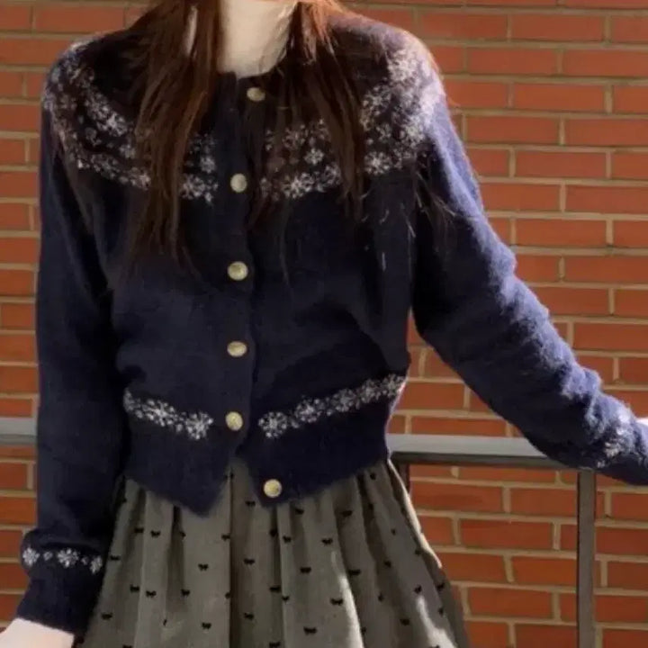 [BUNJANG] Nordic Navy Snowflake Cardigan / 노르딕 눈꽃 네이비 가디건