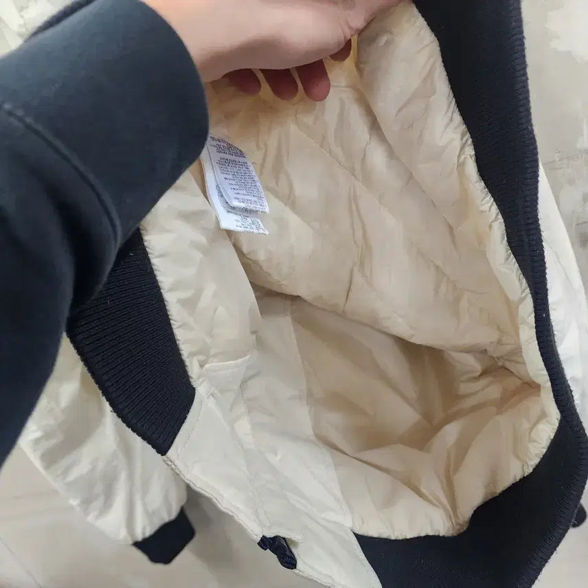 [BUNJANG] Aider Goose Down Lightweight Jacket (Size 95) / 아이더 정품 여성 스투키 에어 구스 경량패딩/95/상태우수