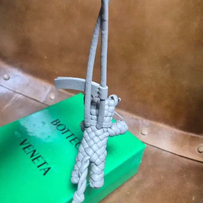 [BUNJANG] Bottega Veneta Cat Keyring / 보테가베네타 고양이 키링