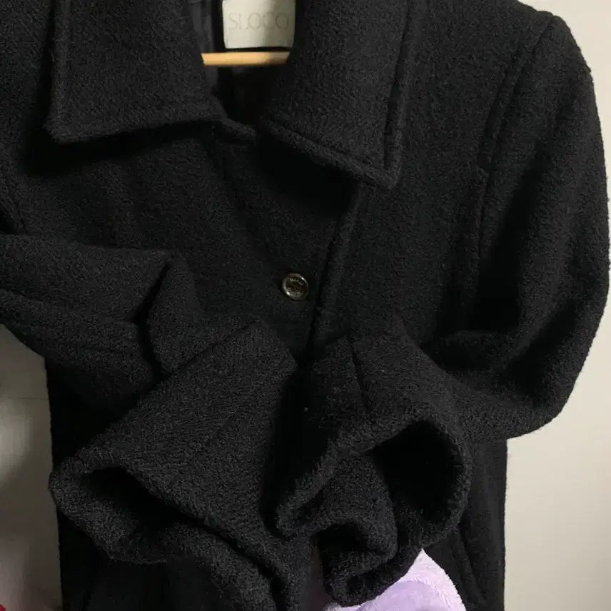 [SOLD OUT] 더버터크림 클래식 울 하프 코트 블랙 (정가 329,000원)