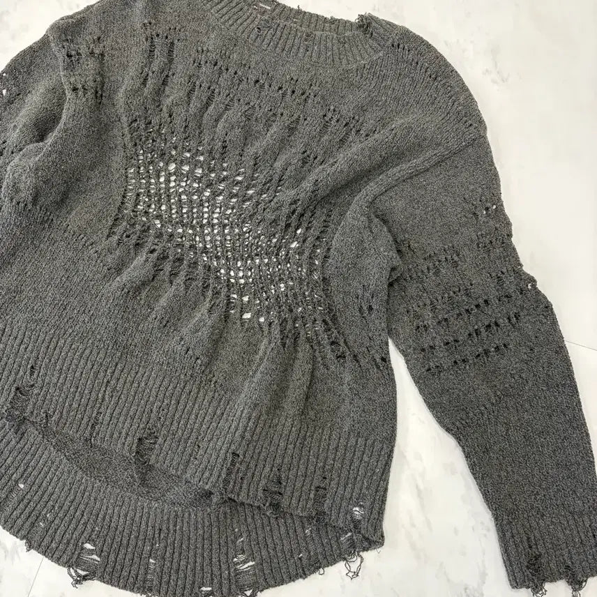 [SOLD OUT] zara destroyed open-work knit S