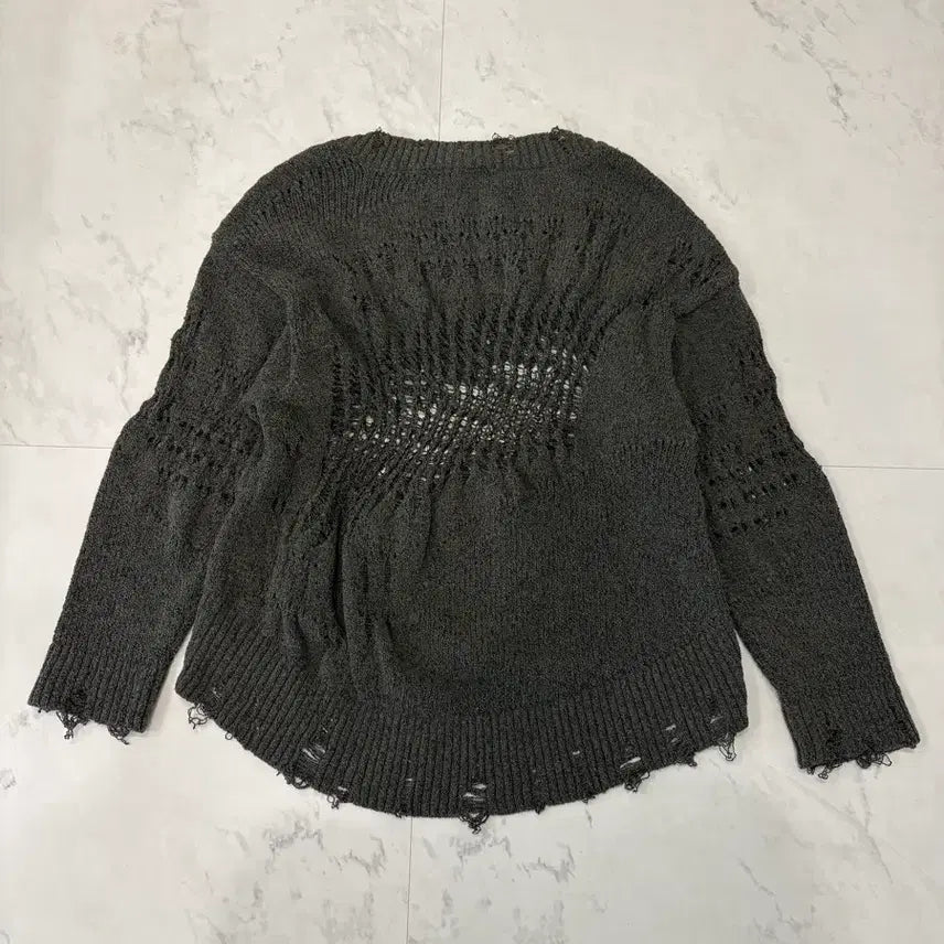 [SOLD OUT] zara destroyed open-work knit S