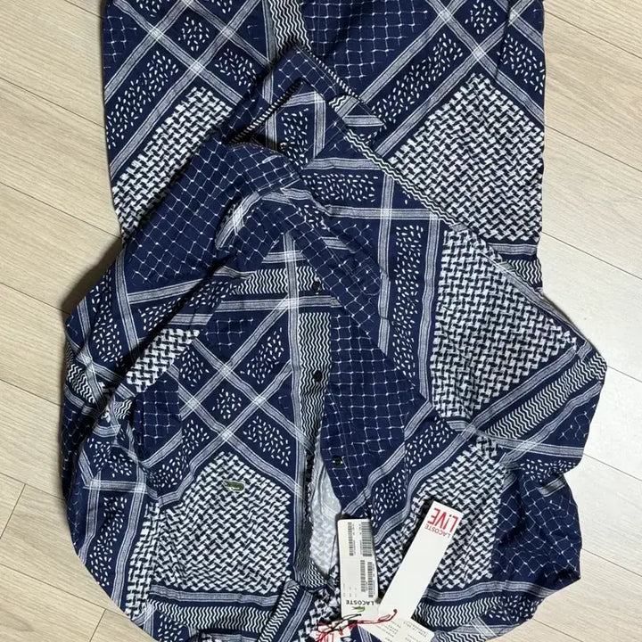[BUNJANG] Lacoste L!VE Bandana Pattern Shirt / 라코스테 라이브(Lacoste L!VE) 스카프/반다나 패턴 셔츠