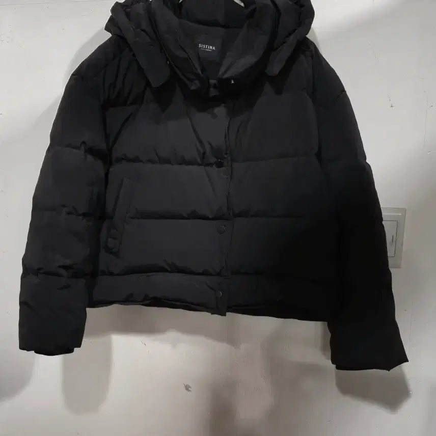 [BUNJANG] SISTINA Hooded Short Padded Jacket Black / 시스티나  SISTINA  후드 숏패딩 블랙