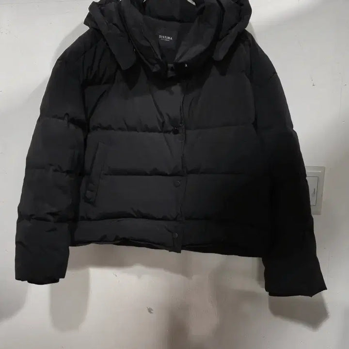 [BUNJANG] SISTINA Hooded Short Padded Jacket Black / 시스티나  SISTINA  후드 숏패딩 블랙