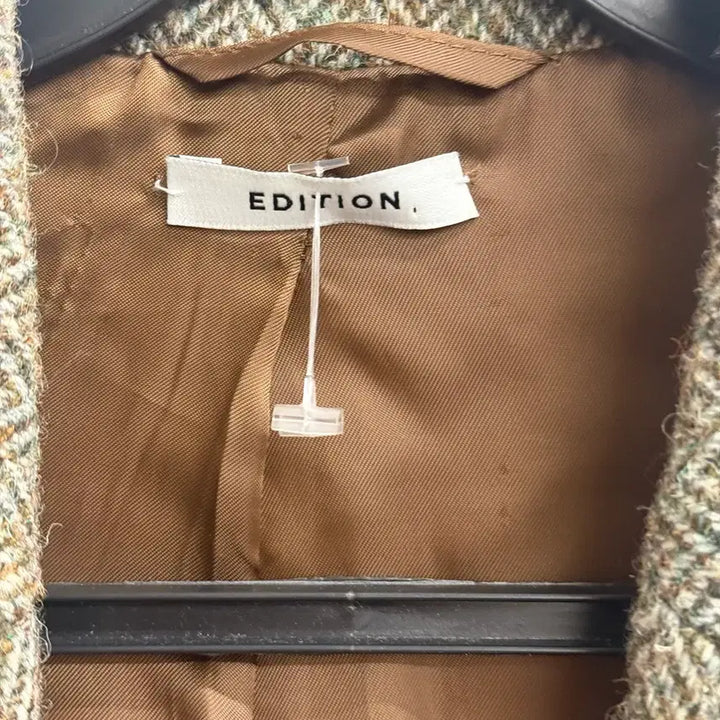 [BUNJANG] Harrys Tweed Edition Herringbone Light Brown Jacket / 해리스트위드 에디션 헤링본 라이트 브라운 자켓