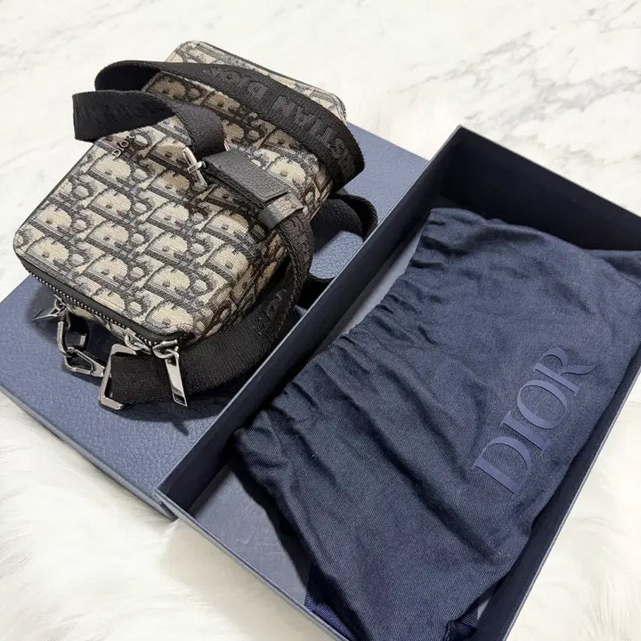 [BUNJANG] Dior Oblique Strap Pouch Messenger Bag / [정품] 디올 오블리크 스트랩 파우치 메신저백