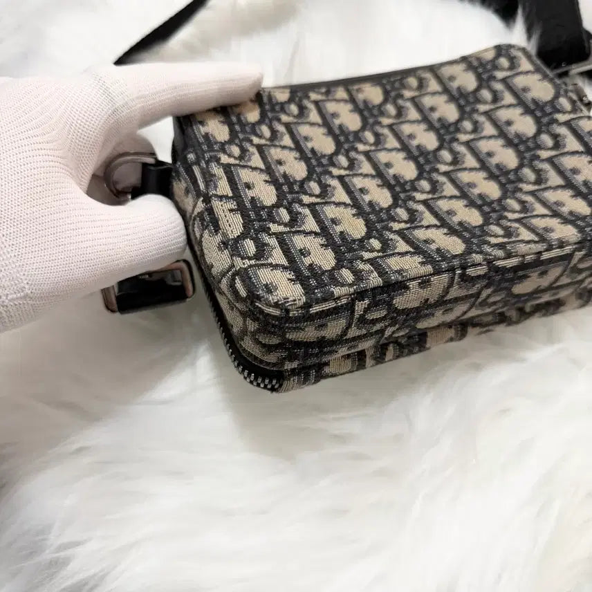 [BUNJANG] Dior Oblique Strap Pouch Messenger Bag / [정품] 디올 오블리크 스트랩 파우치 메신저백