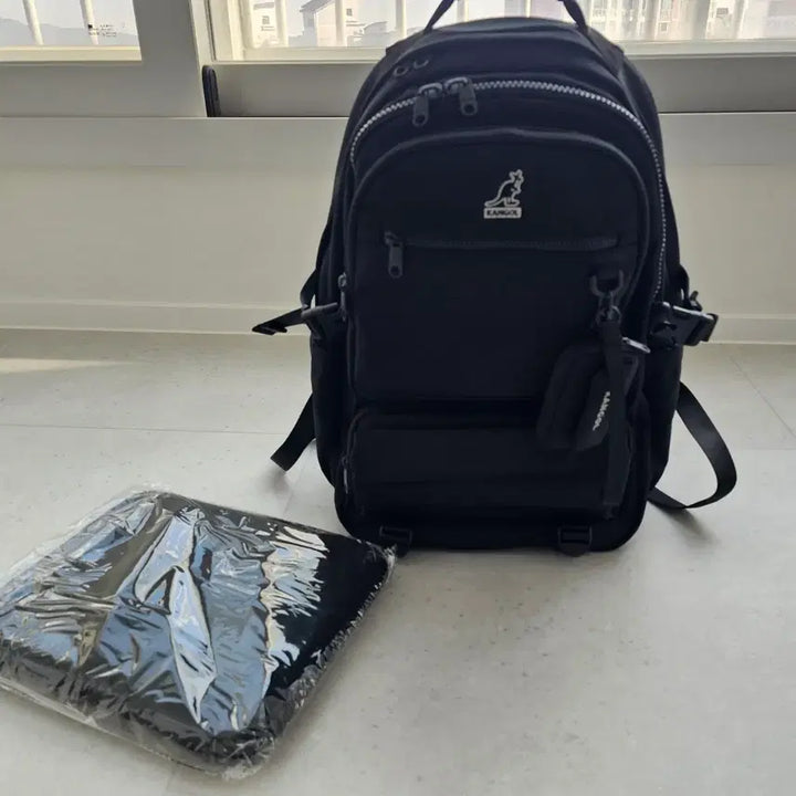 [SOLD OUT] 캉골 백팩 (거의 새거)