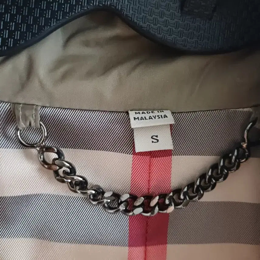 [SOLD OUT] 버버리 여성 후드 야상 자켓