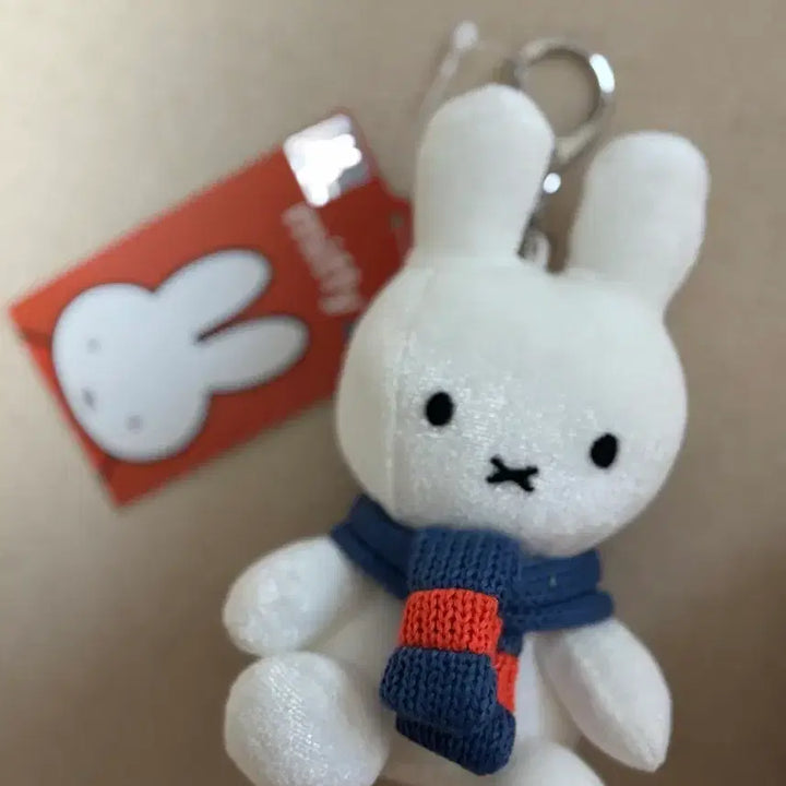 [BUNJANG] Miffy Scarf Keyring / 미피 목도리 키링