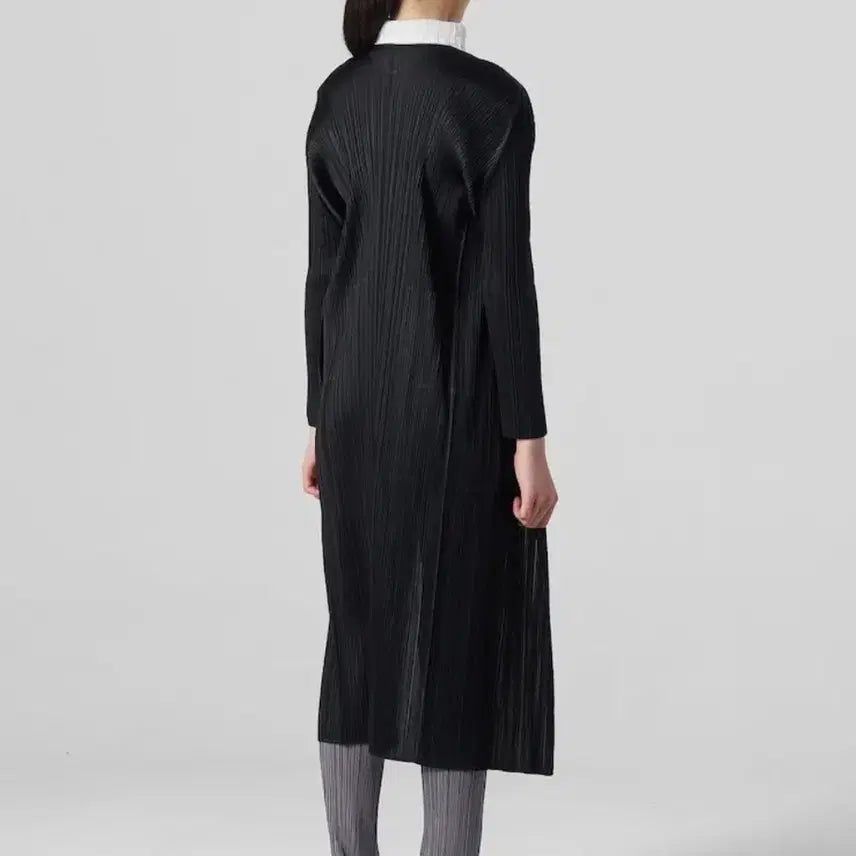[SOLD OUT] 플리츠플리즈 블랙 롱 가디건