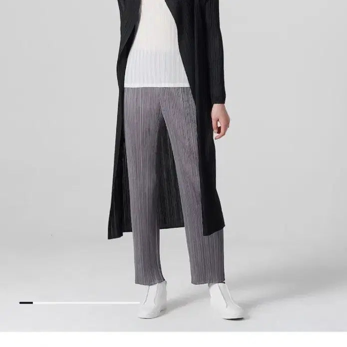 [SOLD OUT] 플리츠플리즈 블랙 롱 가디건