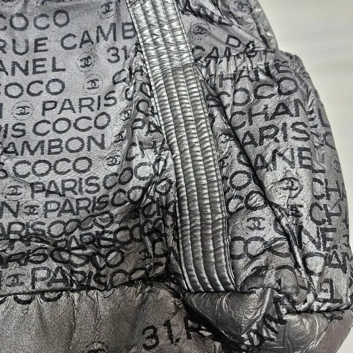[BUNJANG] Chanel Cambon 12 Series Nylon Cruise Line Shoulder Bag / 정품) 샤넬 깜봉 12번대 나일론 크루즈라인 숄더백 판매합니다