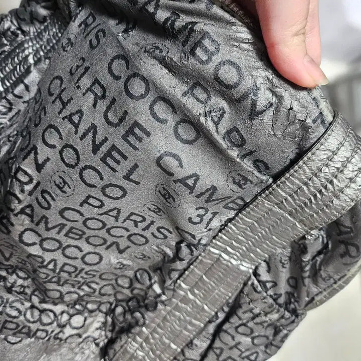 [BUNJANG] Chanel Cambon 12 Series Nylon Cruise Line Shoulder Bag / 정품) 샤넬 깜봉 12번대 나일론 크루즈라인 숄더백 판매합니다