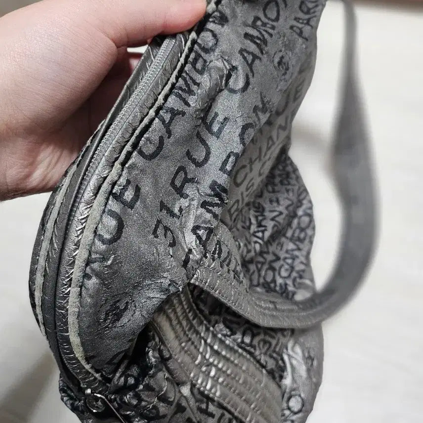 [BUNJANG] Chanel Cambon 12 Series Nylon Cruise Line Shoulder Bag / 정품) 샤넬 깜봉 12번대 나일론 크루즈라인 숄더백 판매합니다