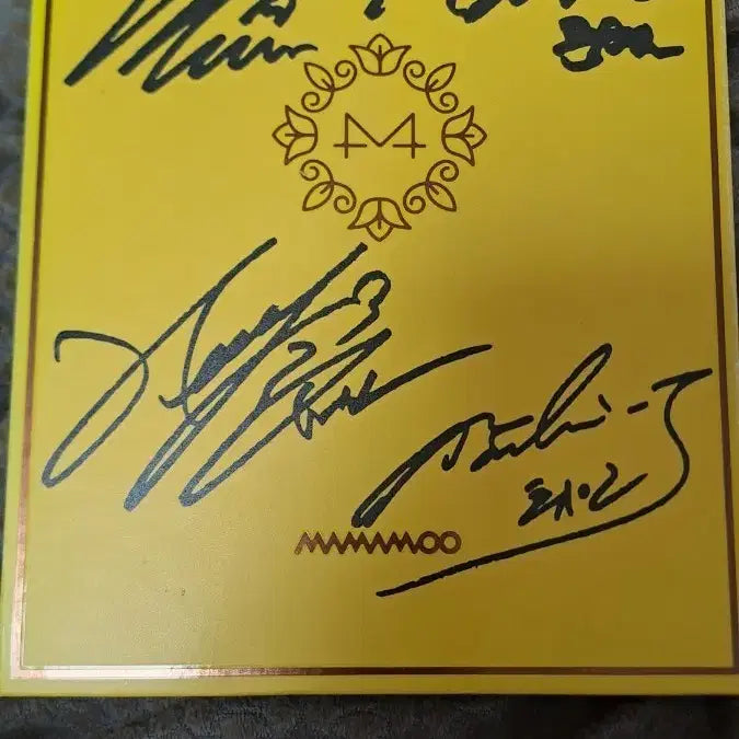 마마무 미니6집 싸인앨범 팝니다