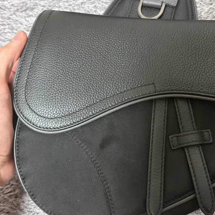 [SOLD OUT] 디올 x 사카이 새들백 블랙 Dior x Sacai Saddle Bag