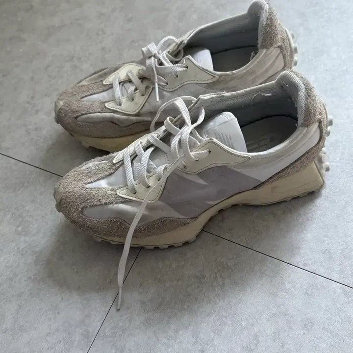 [BUNJANG] New Balance 327 Sneakers / (240)뉴발란스 327 운동화