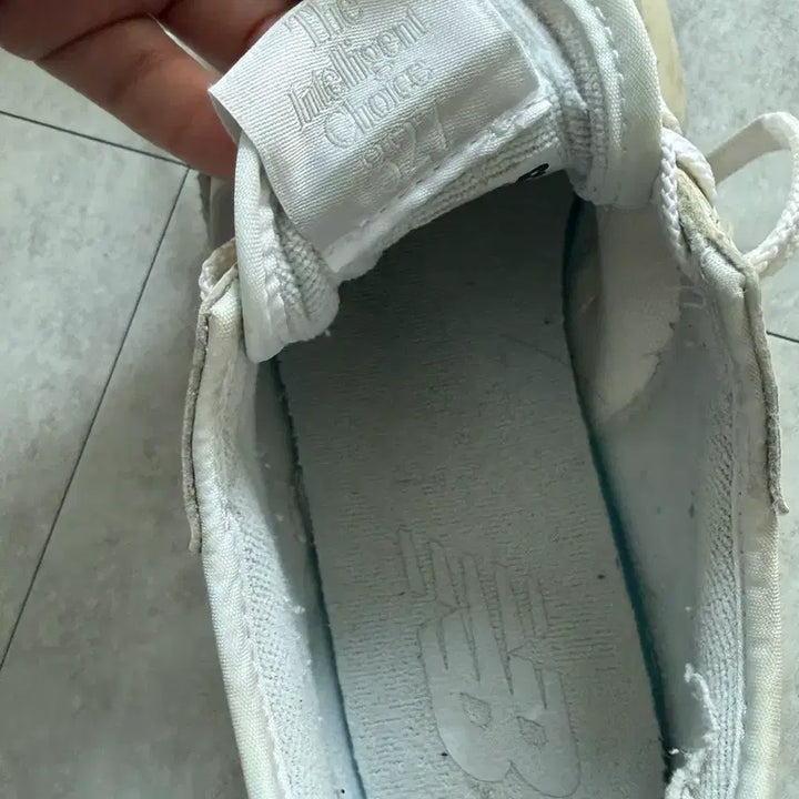 [BUNJANG] New Balance 327 Sneakers / (240)뉴발란스 327 운동화