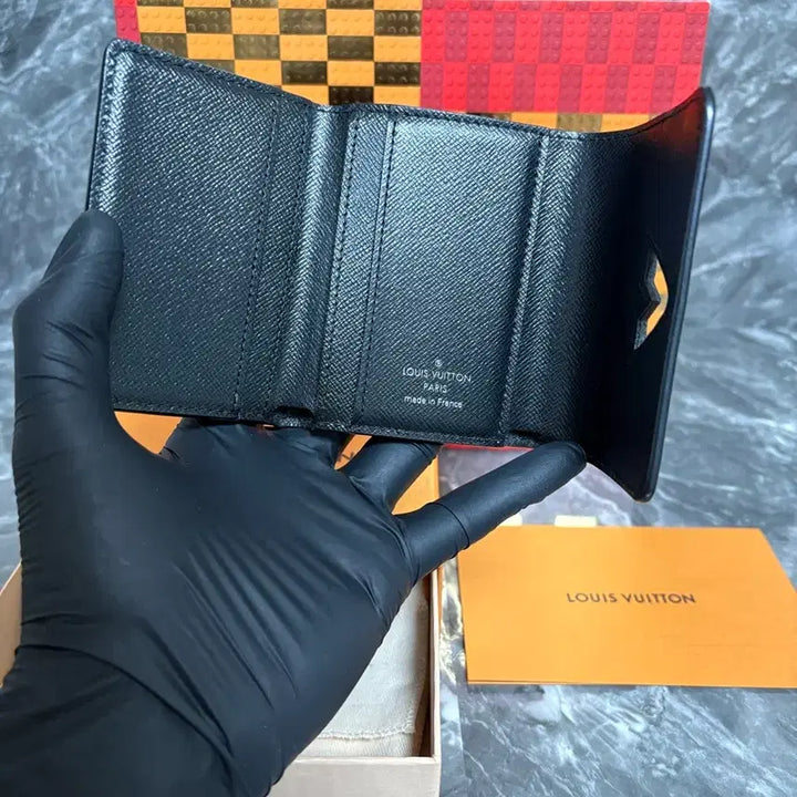 [BUNJANG] Louis Vuitton Twist Compact Wallet / [새상품급] 루이비통 트위스트 컴팩트 윌렛 반지갑