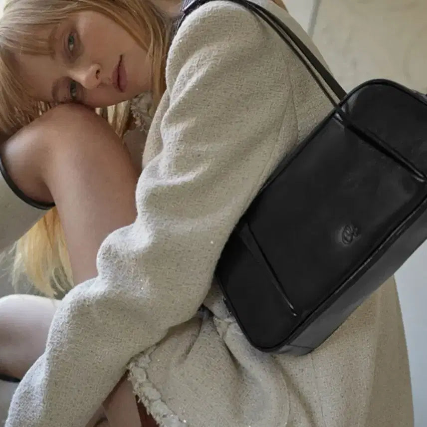 [BUNJANG] Ader Tempo Staccato Shoulder Bag / 아더템포 스타카토 숄더백