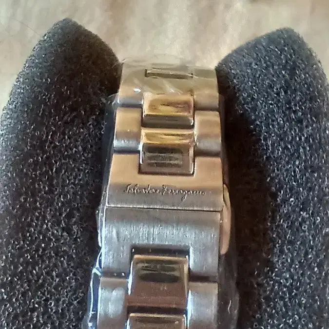 [BUNJANG] Ferragamo Silver Women's Watch / (미사용)페레가모 실버 여성시계