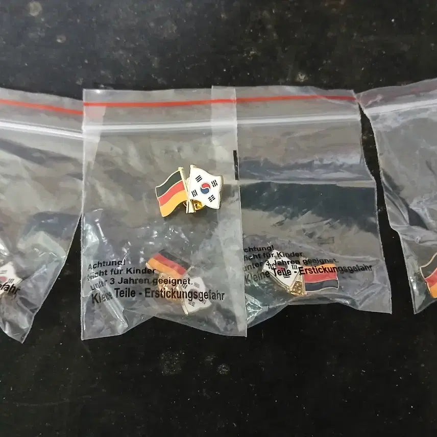 [BUNJANG] German Embassy Badge Set / 독일 대사관 ( 개인 소장품 )  빼지 팝니다.  새제품