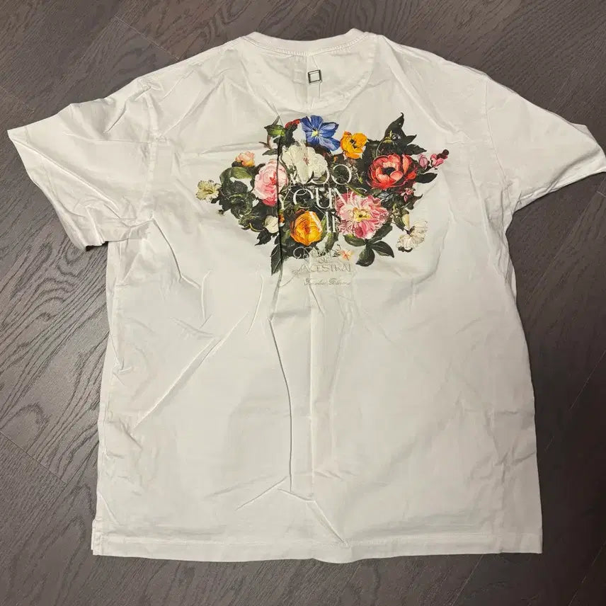 [BUNJANG] Wooyoungmi 25FW Flower Back Logo T-Shirt White / 25FW 우영미 플라워 백로고 티셔츠 화이트