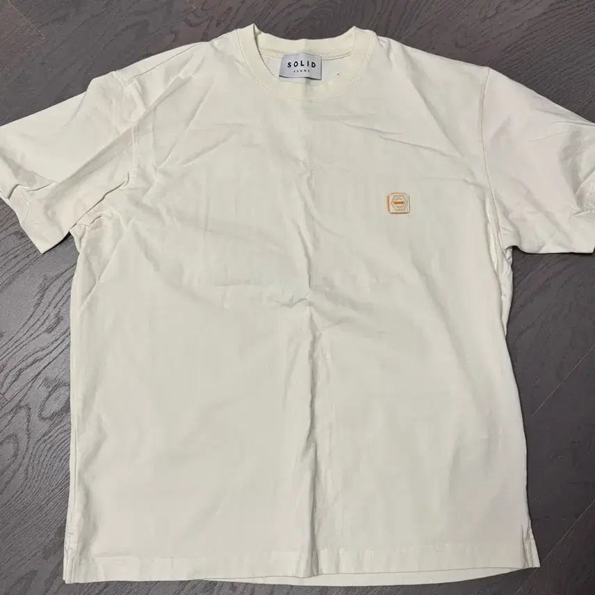 [BUNJANG] Solid Homme Beige Les Essentiels Graphic T-shirt / 솔리드옴므 베이지 레제르망 그래픽 티셔츠